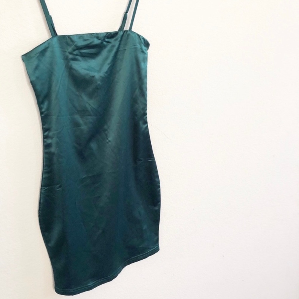 Oh Polly Green Holiday Satin Mini Dress Size 0 NWT